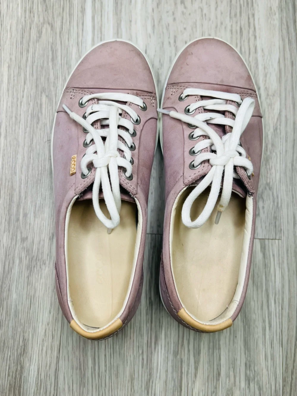 Ecco Women’s Sneakers SZ EU 37 US 6-6.5 pink Low Comfort Walking outdoor Shoe